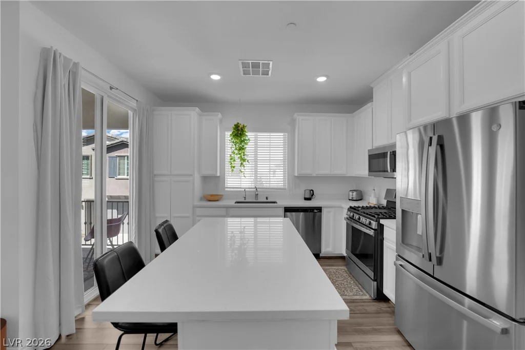 25 Barbara, Las Vegas, NV 89183