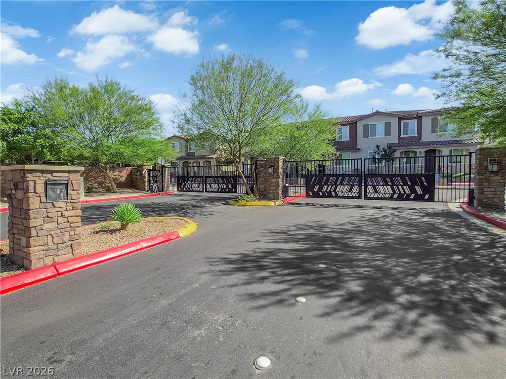 25 Barbara, Las Vegas, NV 89183