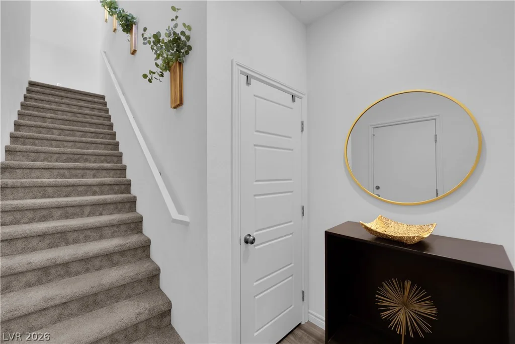 25 Barbara, Las Vegas, NV 89183