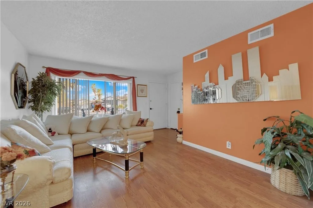 7274 Pinebrook, Las Vegas, NV 89147
