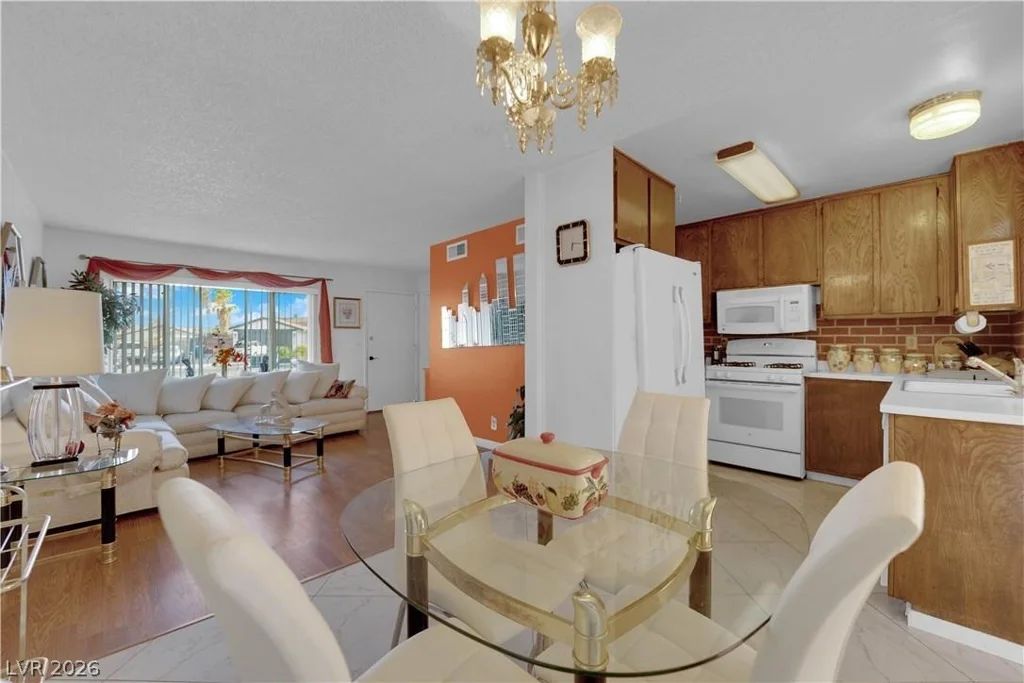 7274 Pinebrook, Las Vegas, NV 89147