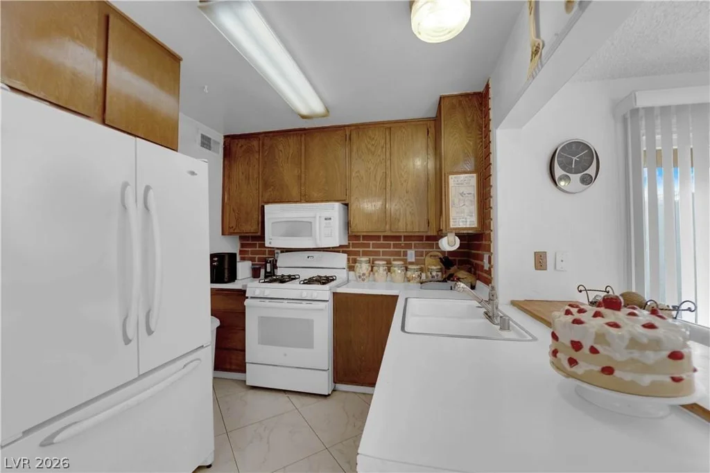 7274 Pinebrook, Las Vegas, NV 89147