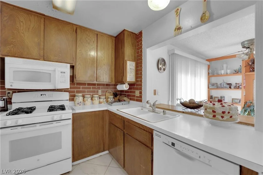 7274 Pinebrook, Las Vegas, NV 89147