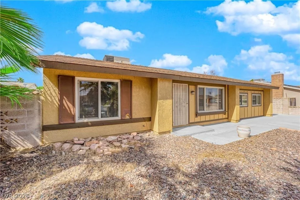 7274 Pinebrook, Las Vegas, NV 89147