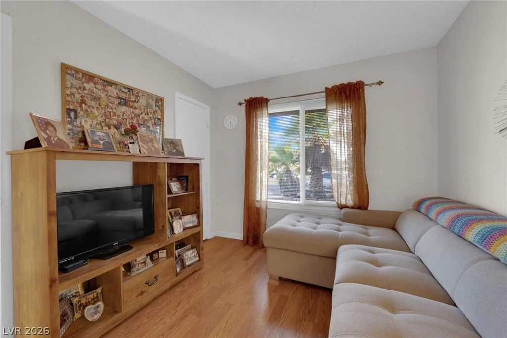 7274 Pinebrook, Las Vegas, NV 89147