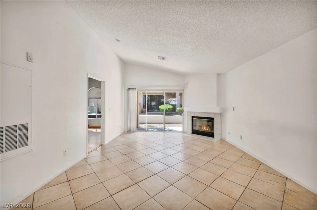 7803 Ravenhollow, Las Vegas, NV 89145