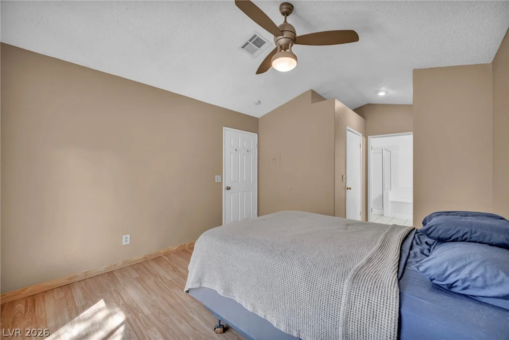 7803 Ravenhollow, Las Vegas, NV 89145