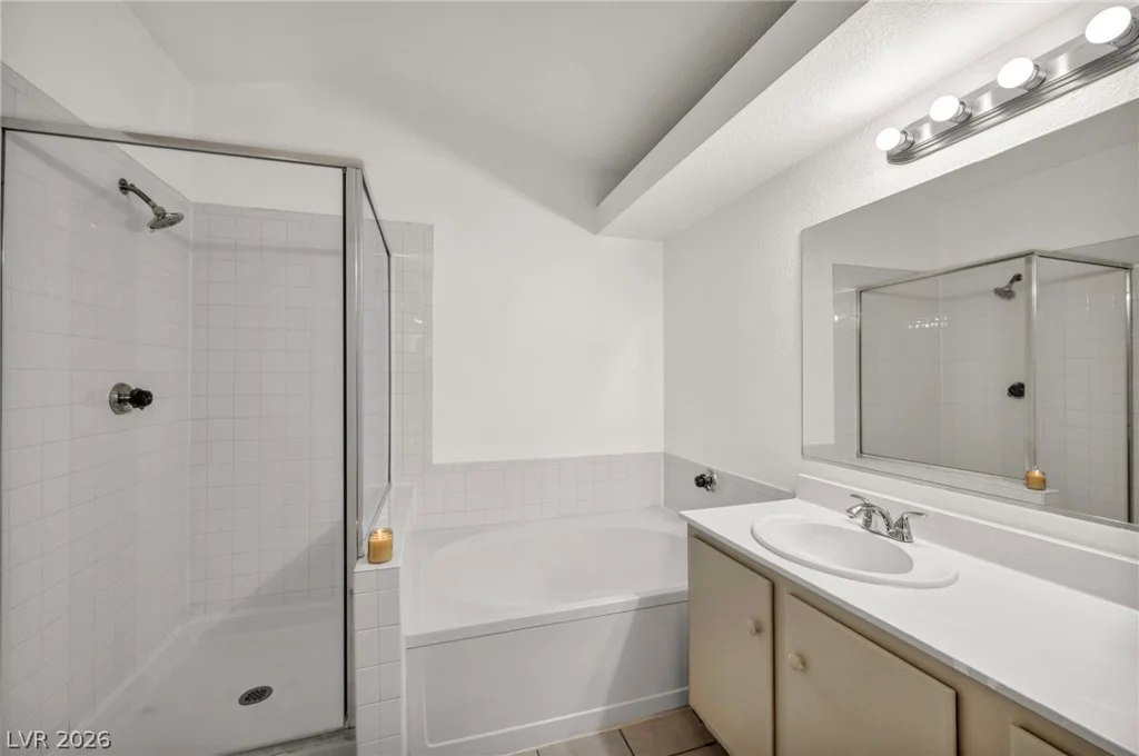 7803 Ravenhollow, Las Vegas, NV 89145