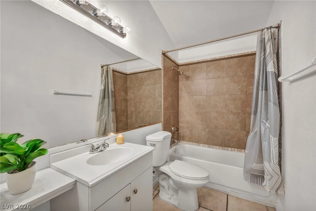 7803 Ravenhollow, Las Vegas, NV 89145