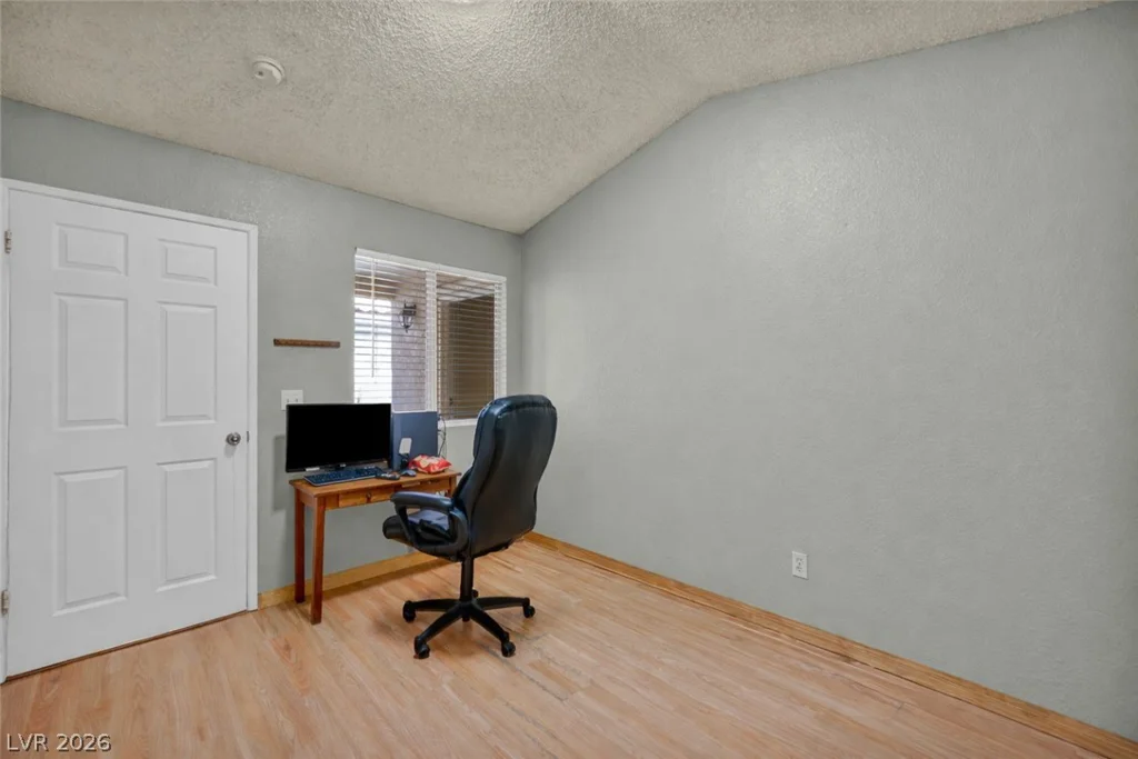 7803 Ravenhollow, Las Vegas, NV 89145