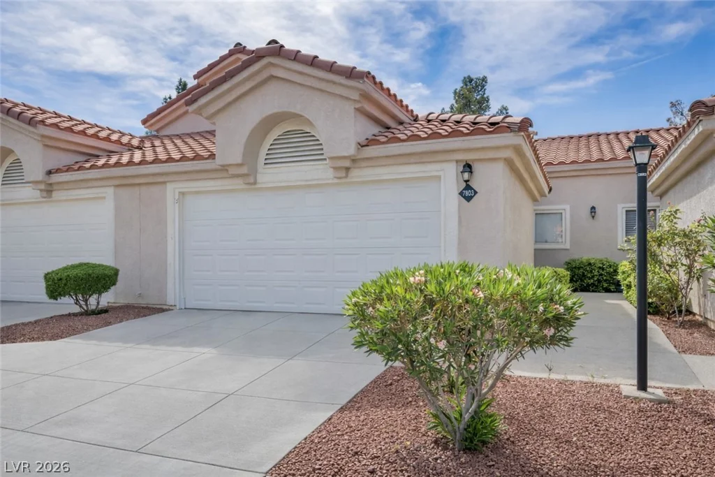 7803 Ravenhollow, Las Vegas, NV 89145