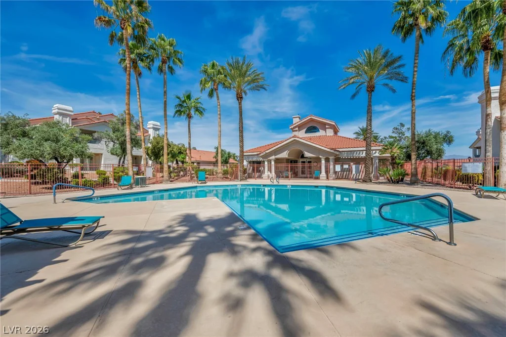7803 Ravenhollow, Las Vegas, NV 89145