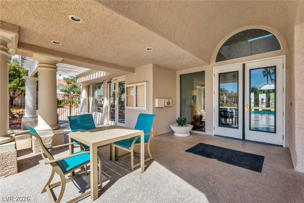 7803 Ravenhollow, Las Vegas, NV 89145