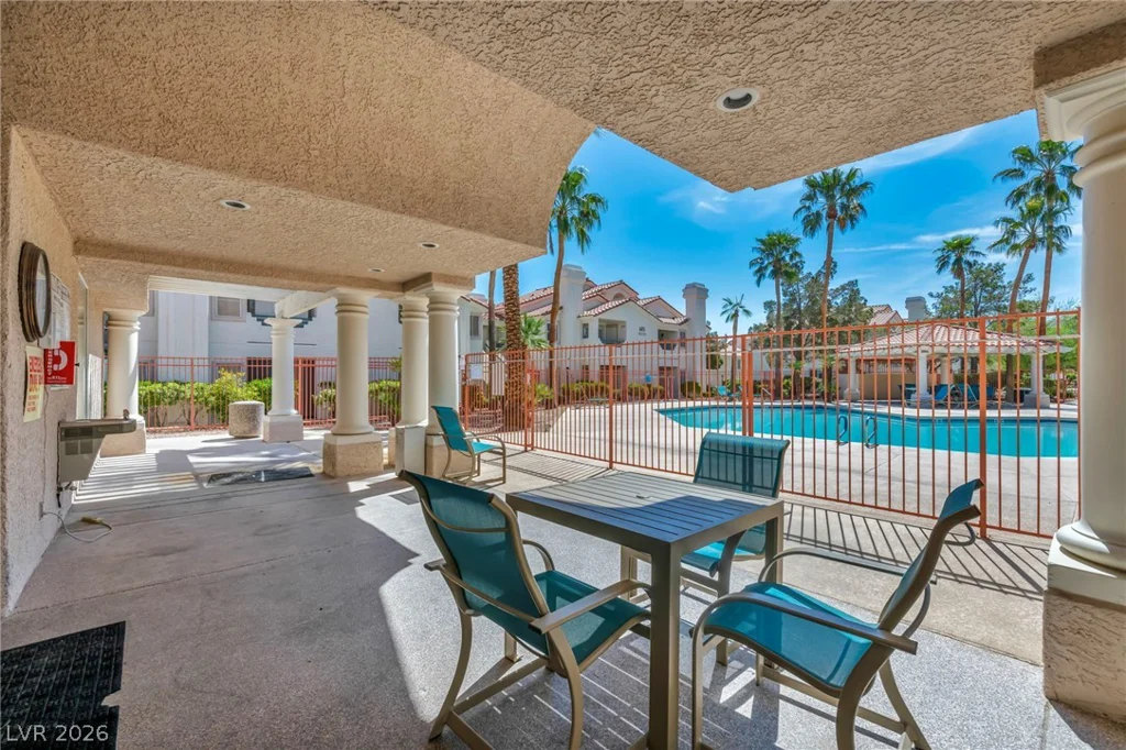 7803 Ravenhollow, Las Vegas, NV 89145