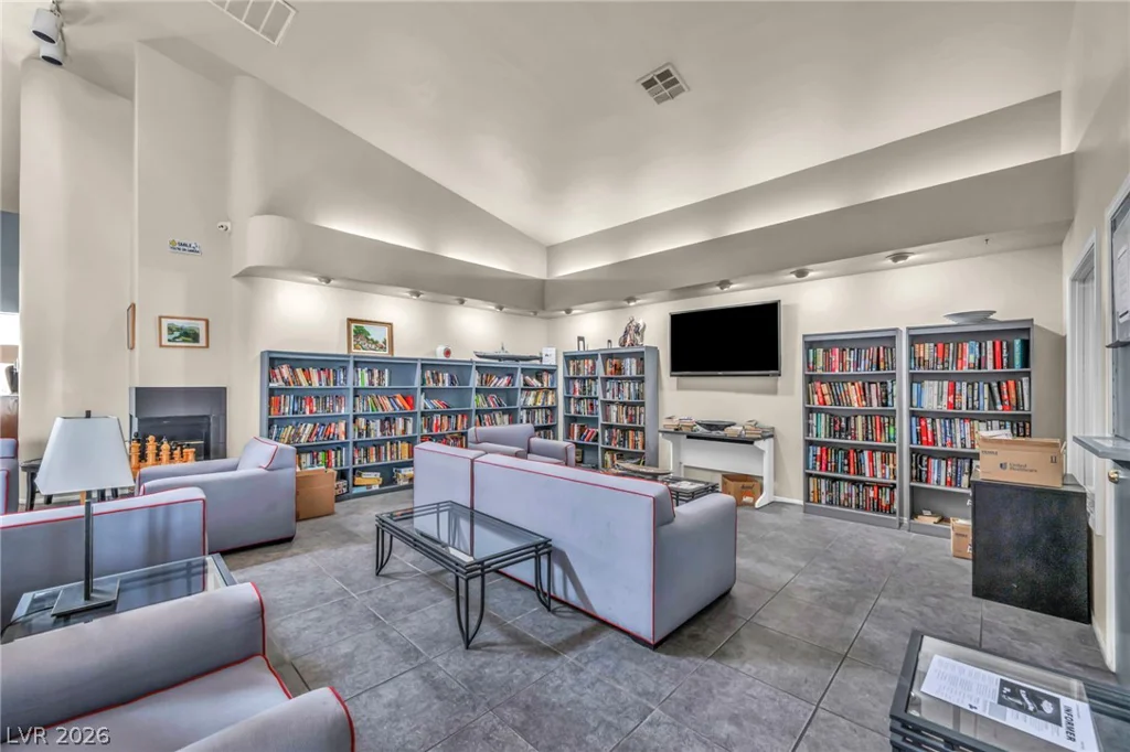 7803 Ravenhollow, Las Vegas, NV 89145