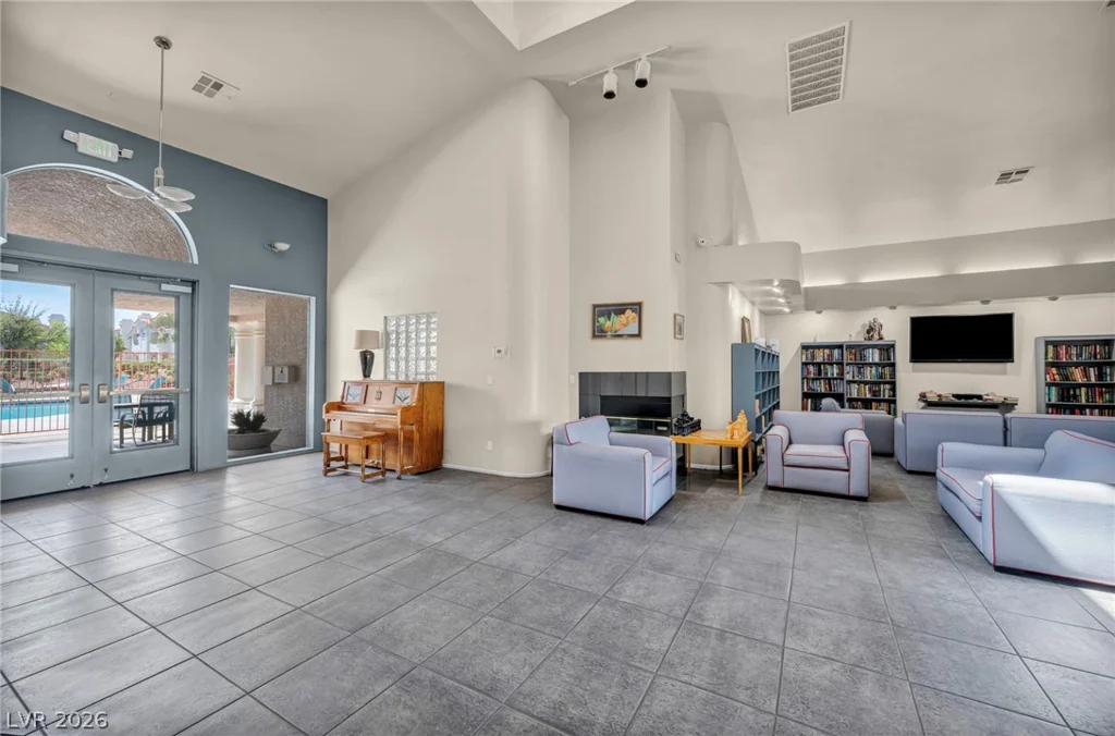 7803 Ravenhollow, Las Vegas, NV 89145