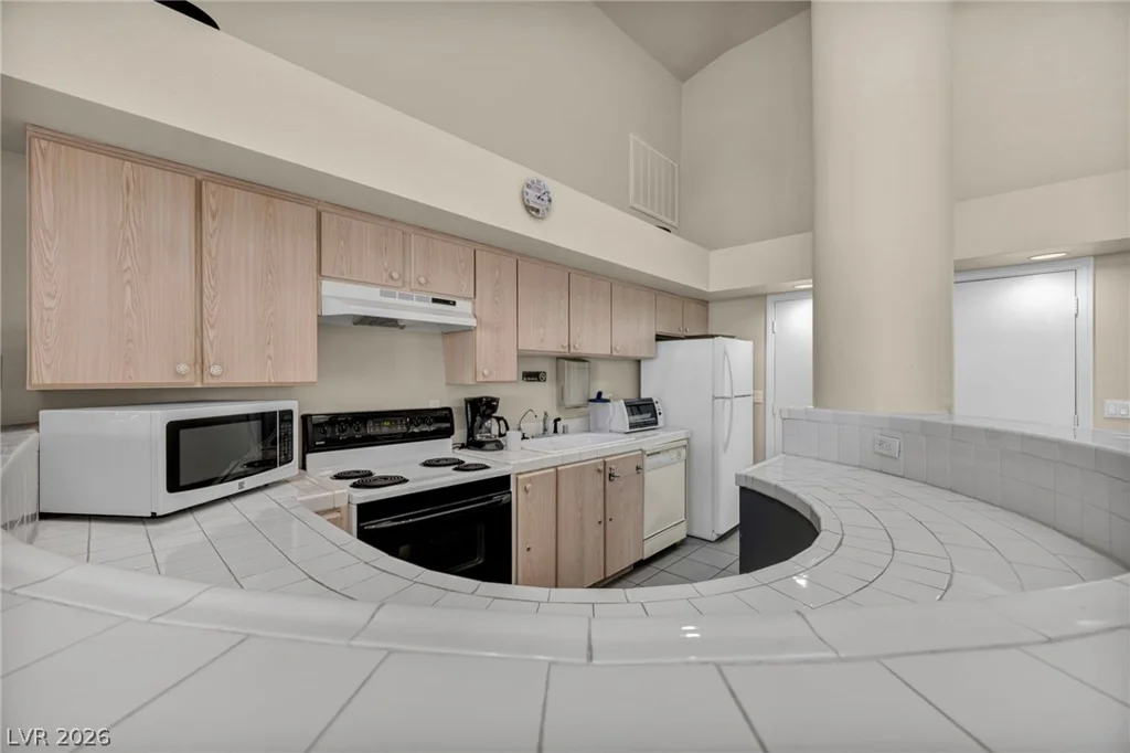 7803 Ravenhollow, Las Vegas, NV 89145