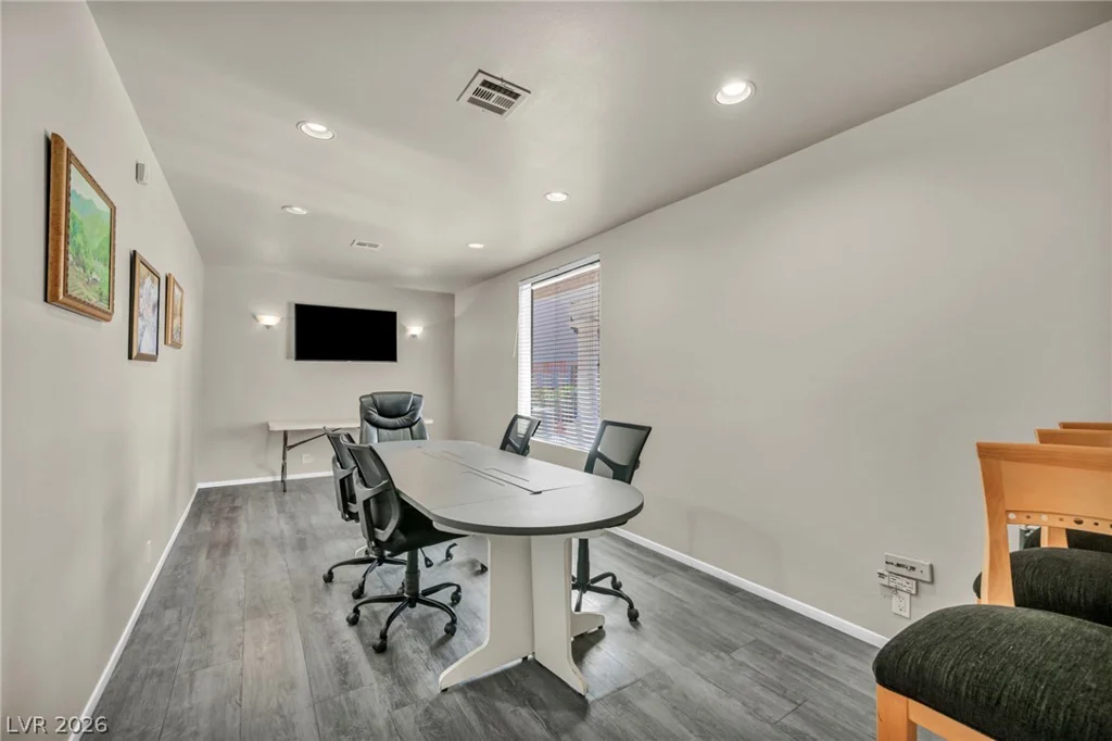 7803 Ravenhollow, Las Vegas, NV 89145
