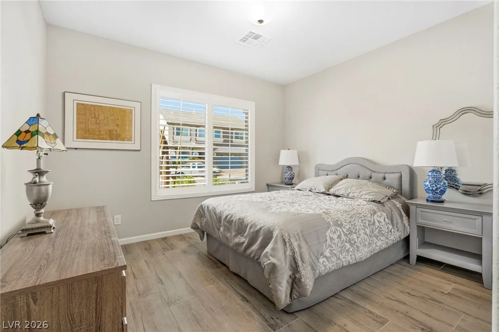8610 Hallcrest, Las Vegas, NV 89139