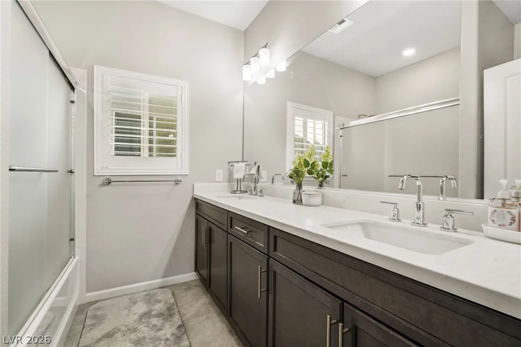 8610 Hallcrest, Las Vegas, NV 89139
