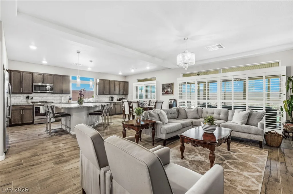 8610 Hallcrest, Las Vegas, NV 89139