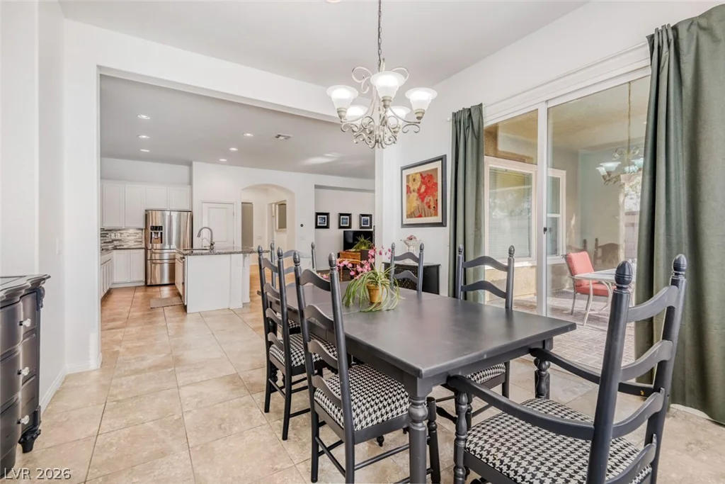 5729 Douglas Everett, Las Vegas, NV 89120
