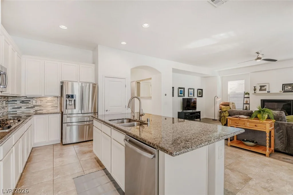 5729 Douglas Everett, Las Vegas, NV 89120