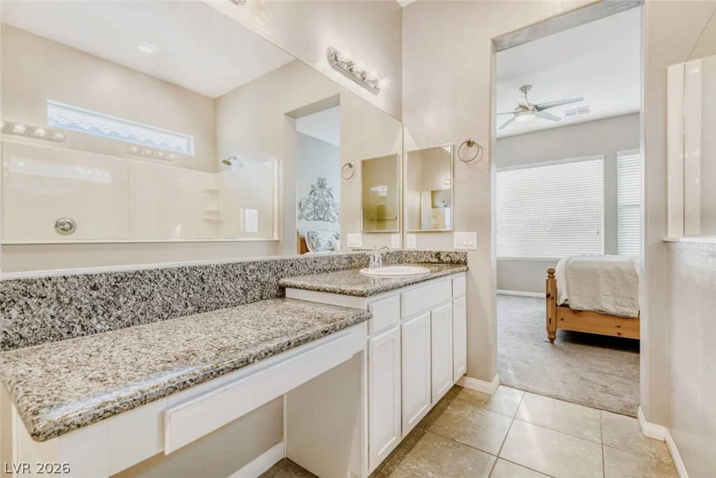 5729 Douglas Everett, Las Vegas, NV 89120