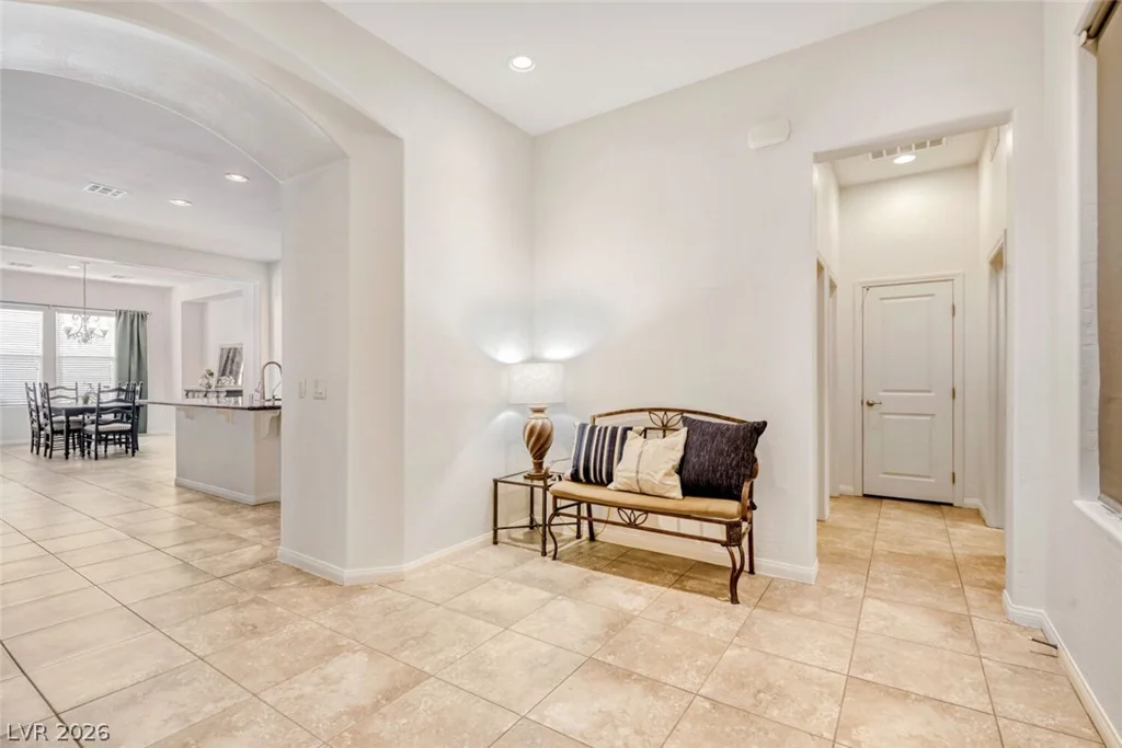 5729 Douglas Everett, Las Vegas, NV 89120