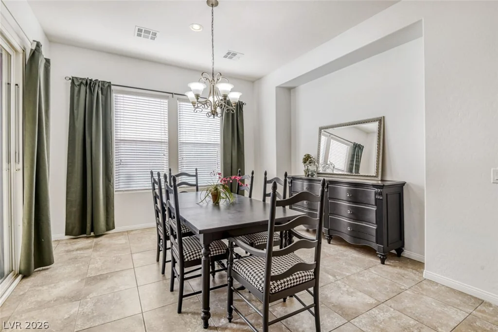 5729 Douglas Everett, Las Vegas, NV 89120