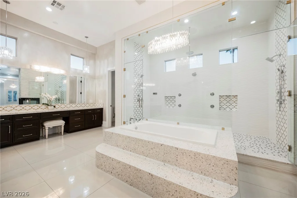 1721 Tioga, Las Vegas, NV 89117