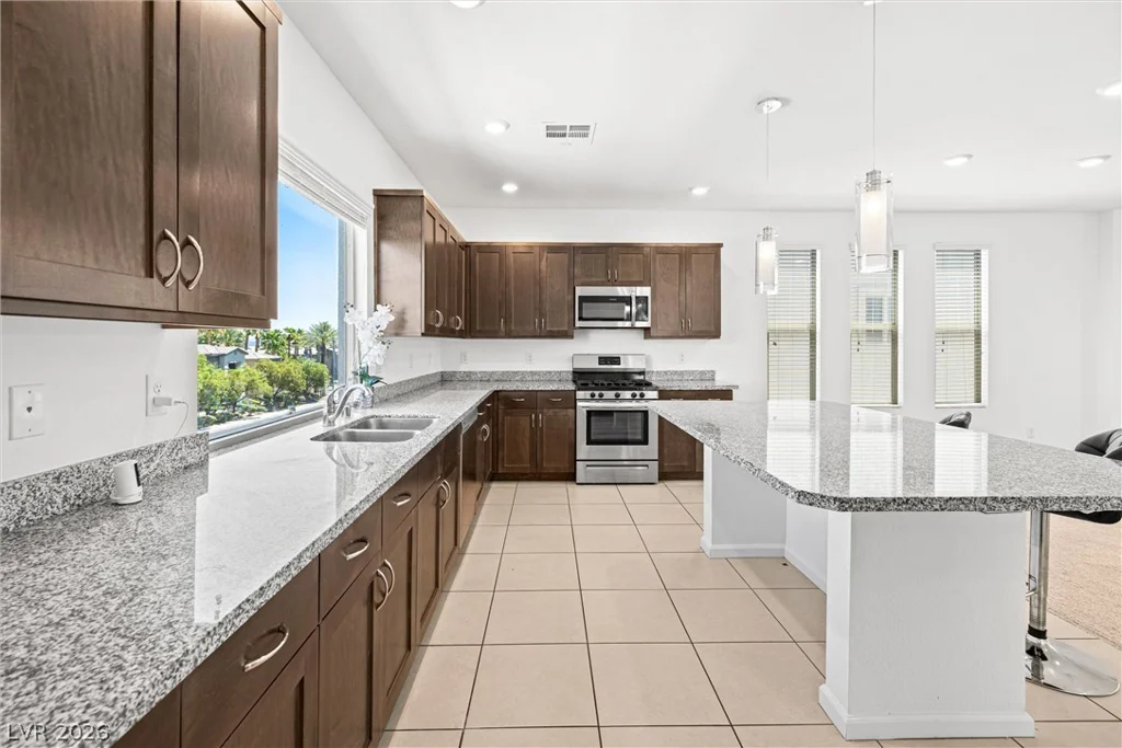 8040 Carpenter Creek, Las Vegas, NV 89113