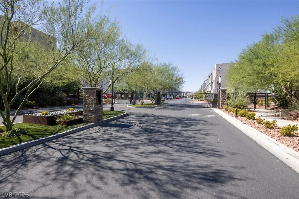 8040 Carpenter Creek, Las Vegas, NV 89113
