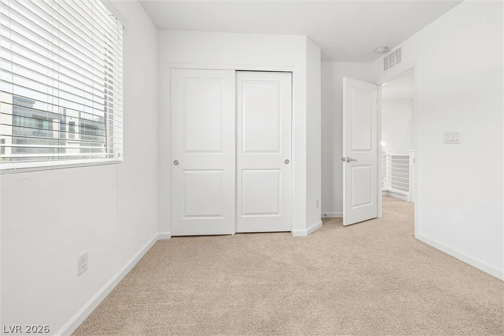 8040 Carpenter Creek, Las Vegas, NV 89113