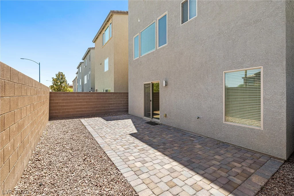 8040 Carpenter Creek, Las Vegas, NV 89113