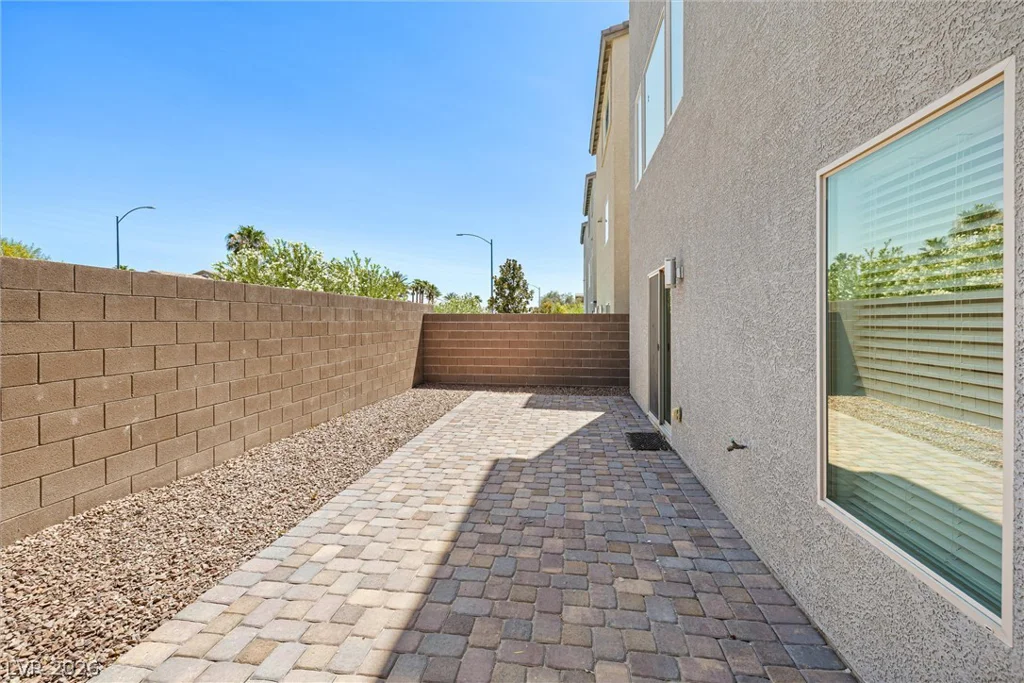 8040 Carpenter Creek, Las Vegas, NV 89113