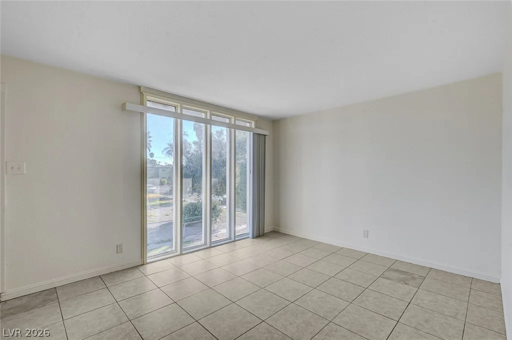 3370 Athens, Las Vegas, NV 89169