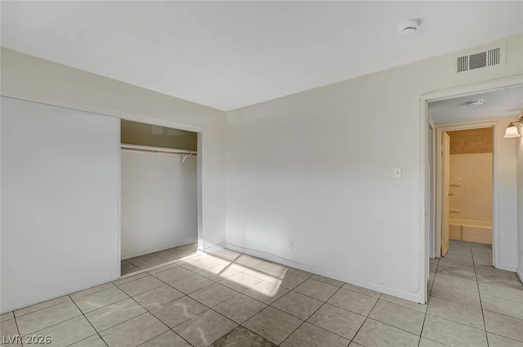 3370 Athens, Las Vegas, NV 89169
