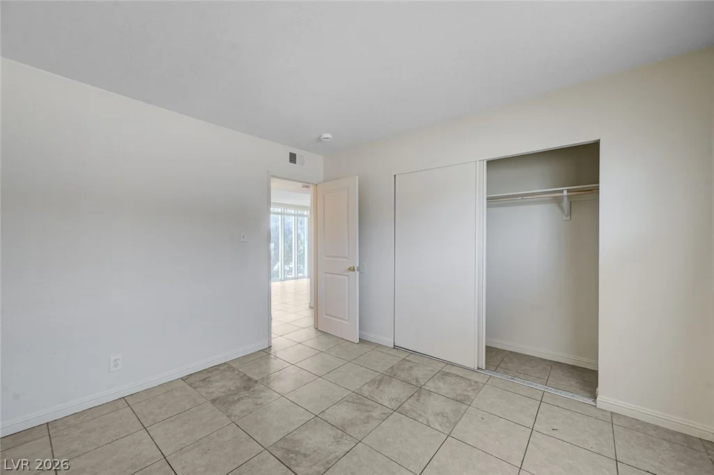 3370 Athens, Las Vegas, NV 89169