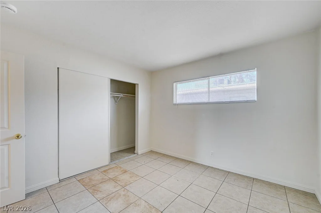 3370 Athens, Las Vegas, NV 89169
