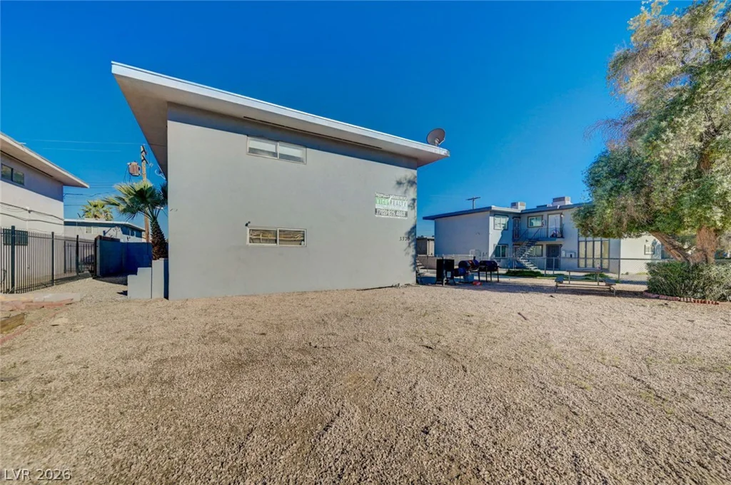3370 Athens, Las Vegas, NV 89169