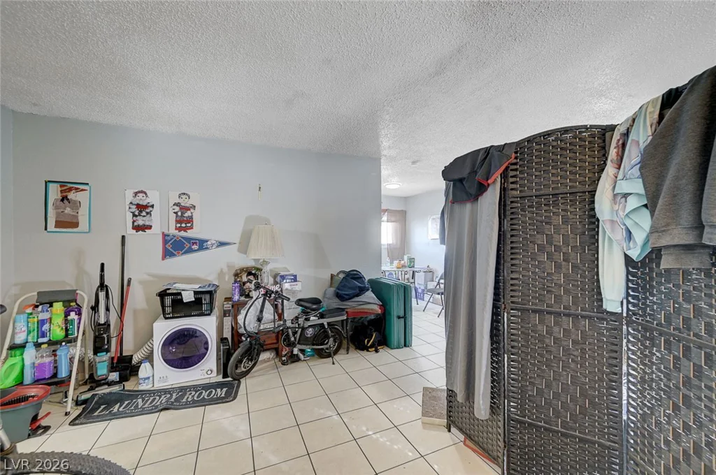 3370 Athens, Las Vegas, NV 89169