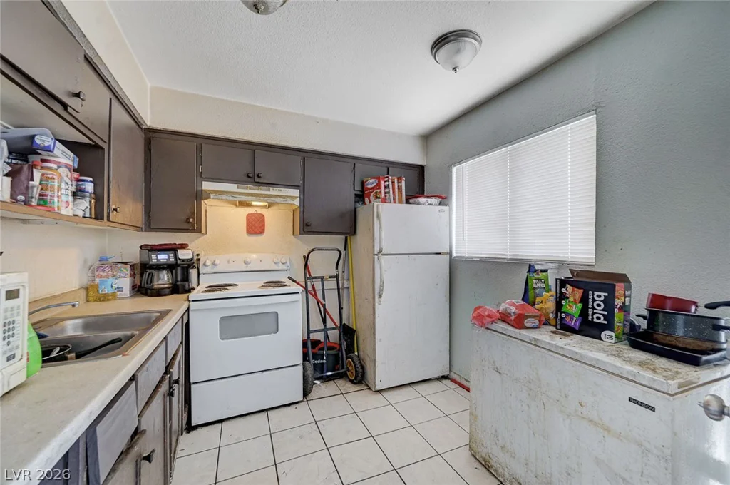 3370 Athens, Las Vegas, NV 89169