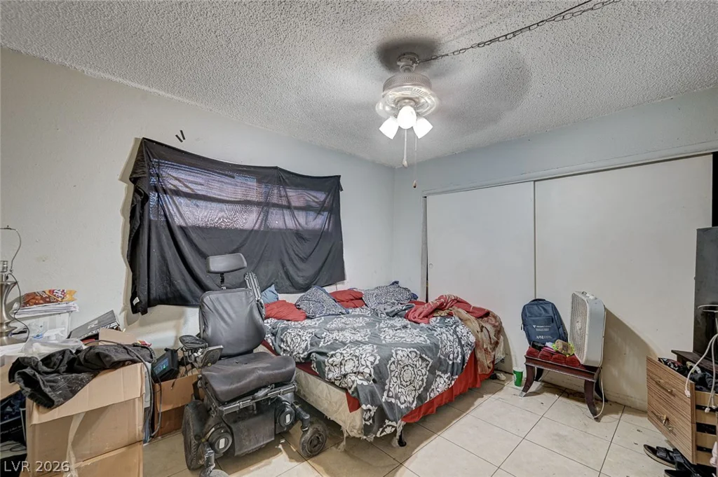 3370 Athens, Las Vegas, NV 89169
