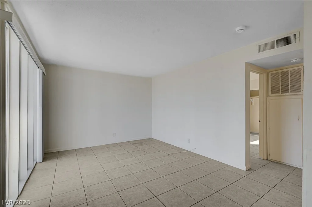3370 Athens, Las Vegas, NV 89169