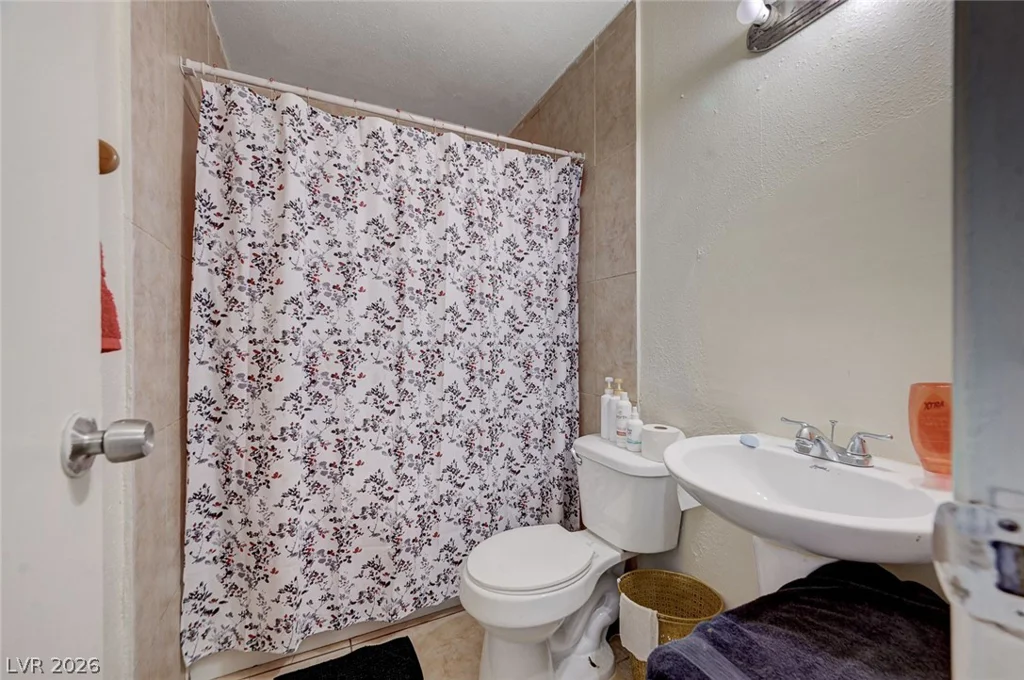 3370 Athens, Las Vegas, NV 89169