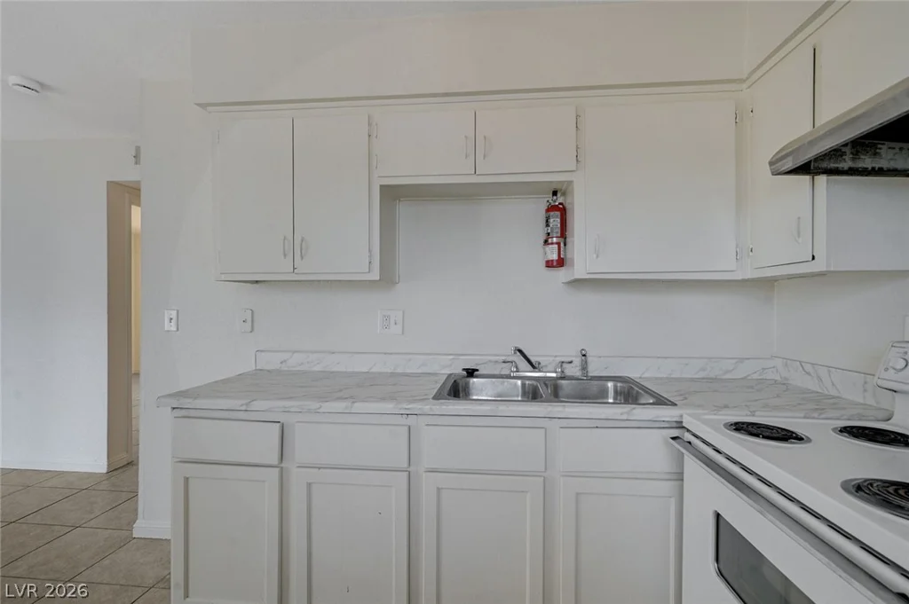 3370 Athens, Las Vegas, NV 89169