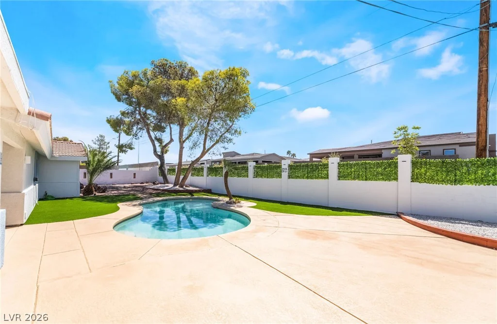 611 Fairway, Henderson, NV 89015