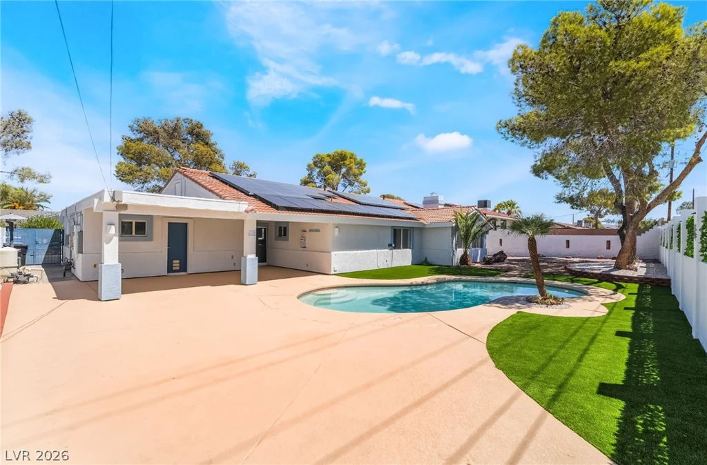 611 Fairway, Henderson, NV 89015
