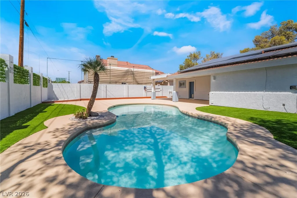 611 Fairway, Henderson, NV 89015
